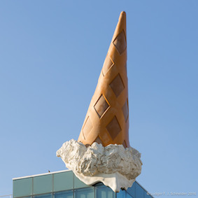 Dropped Cone by Claes Oldenburg & Coosje van Bruggen (2001)